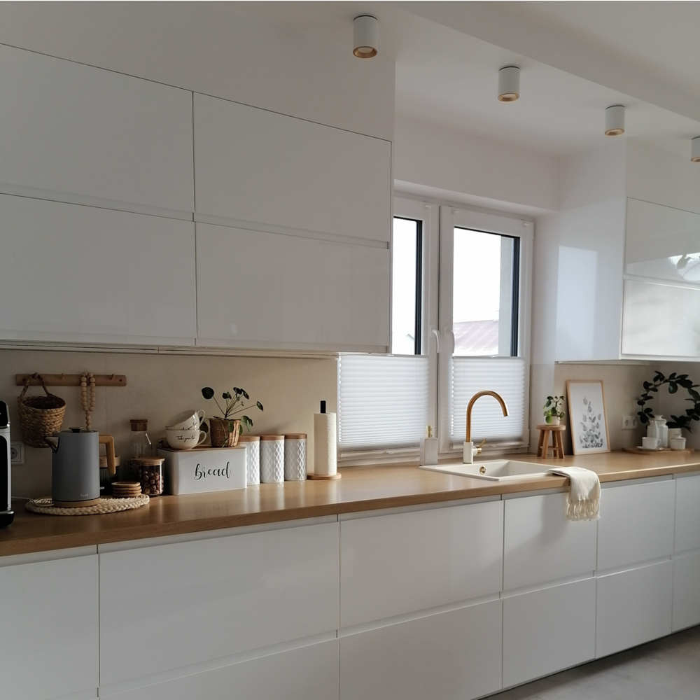 Cortinas para cocina: puerta y ventana protegidas con estilo