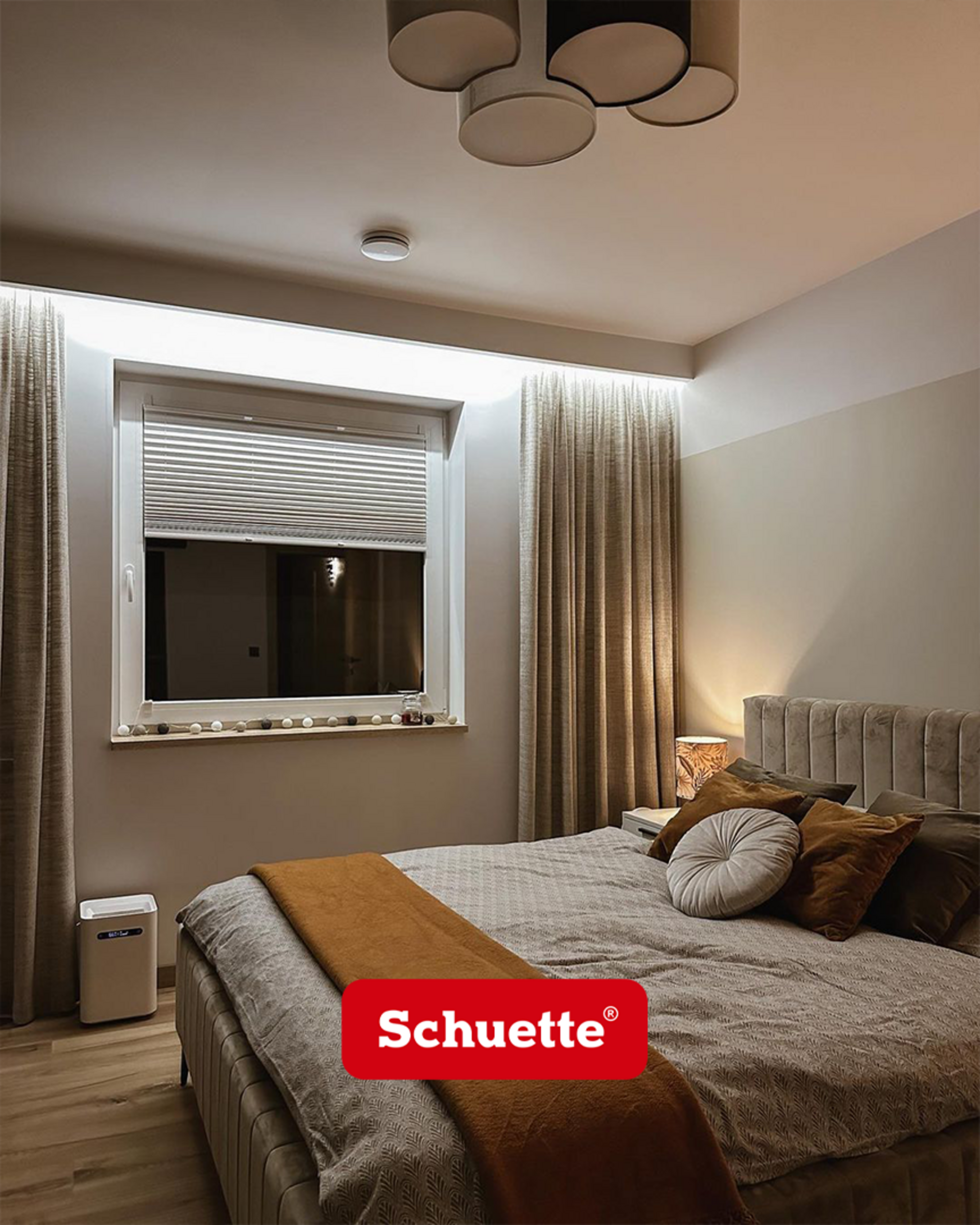 estor en ventana abatible