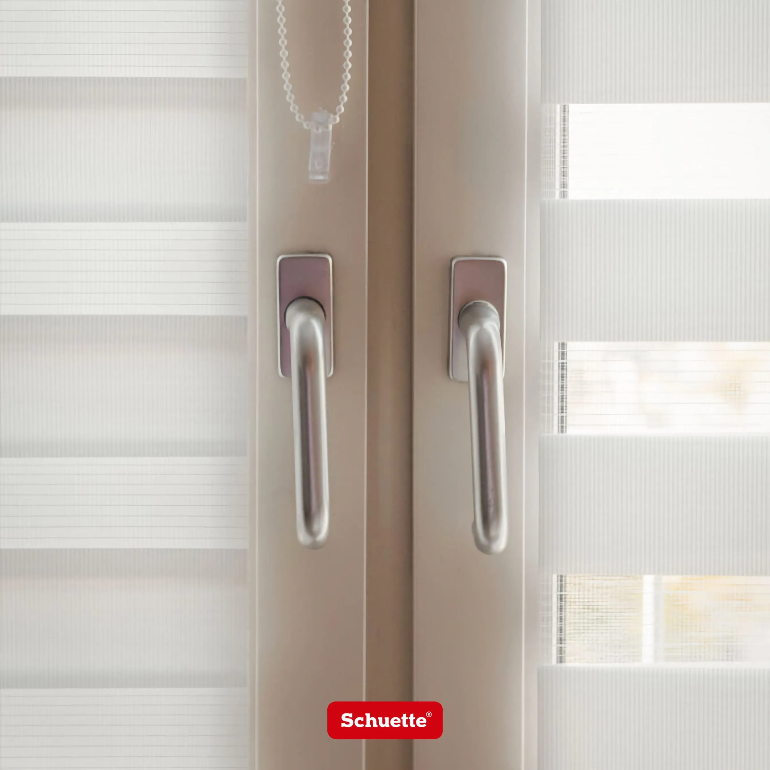 Schuette® Tag und Nacht Rollo ohne Bohren & mit Bohren 2in1 nach Maß • Doppelrollo Kollektion: Red Rose (Rot) • Profilfarbe: Braun